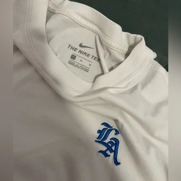 Nike Lebron James Basketball T Shirt - Picture 3 of 4